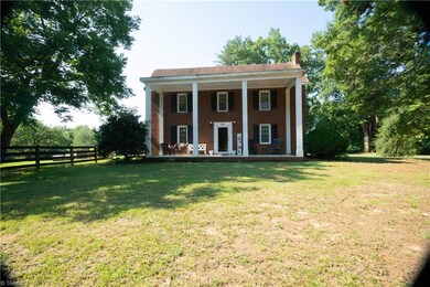 910 Mocksville Hwy, Statesville, NC 28625 - photo 2