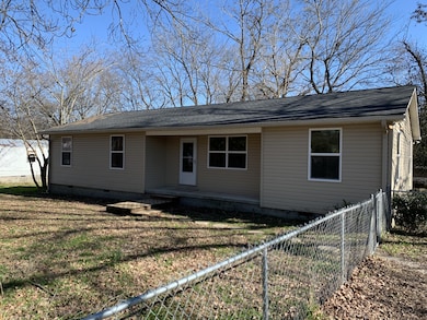 719 Mill St, Manchester, TN 37355 - photo 2