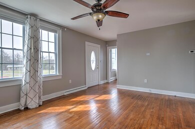 LIVING ROOM 3