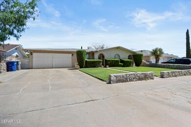 10557 Greenway Ave, El Paso, TX 79925 - photo 2