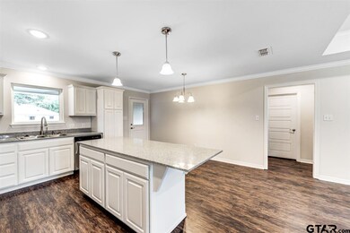 2801 2801 Sara St, Tyler, TX 75701 - photo 5