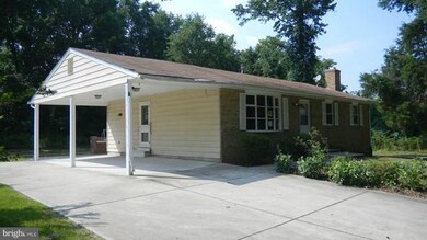 12602 Calvert Hills Dr, Beltsville, MD 20705 - photo 7