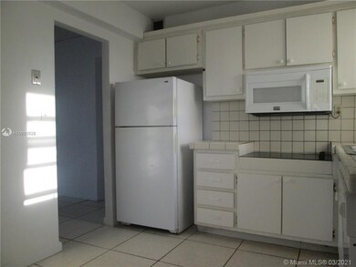 unlisted-address, Miami Beach, FL 33141 - photo 4
