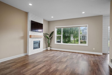 2908 Mark Twain Dr, Chaska, MN 55318 - photo 7