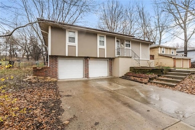 3016 SE 3rd St, Blue Springs, MO 64014 - photo 2