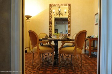 Breakfast Room