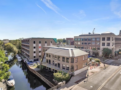 100 N Park St unit A, Traverse City, MI 49684 - photo 4