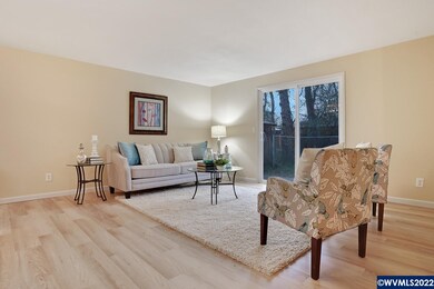 933 SE Alexander Ave, Corvallis, OR 97333 - photo 4