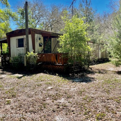 127 Bluegill Dr, Interlachen, FL