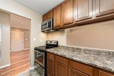 Kitchen Stove & Microwave