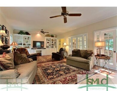 Den/Family/Great Room. Cozy family room with gas f