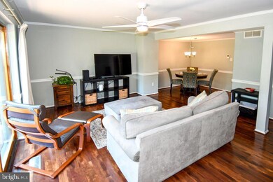 7015 Knighthood Ln, Columbia, MD 21045 - photo 5