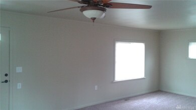 110 Bridge St SE, Orting, WA 98360 - photo 4