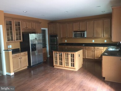 16541 Louisville Place, Woodbridge, VA 22191 - photo 5