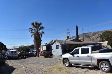 2802 Mountain Ave, El Paso, TX 79930 - photo 3
