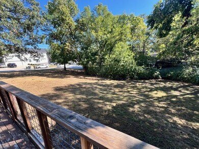 689 N Oakland Ave, Fayetteville, AR 72701 - photo 3