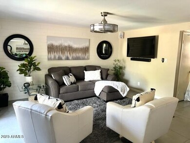 7659 E Minnezona Ave unit C14, Scottsdale, AZ 85251 - photo 3