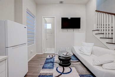 5722 Cullen Blvd unit A, Houston, TX 77021 - photo 7