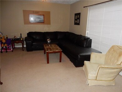 3037 Hawcreek Blvd, Columbus, IN 47203 - photo 6