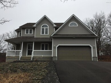 427 Laramie Rd, Effort, PA 18330 - photo 2