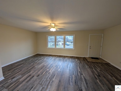 604 Pecan Dr, Clinton, MO 64735 - photo 3