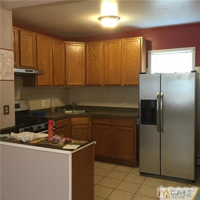 11 Salem Ave unit 2nd F, Carteret, NJ 07008 - photo 2
