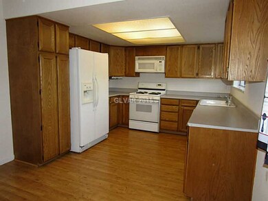 Kitchen. lots of counter tops