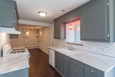 2269NebulaSt-MLS-7