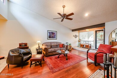 CUSTOM WOOD LAMINATE FLOORS