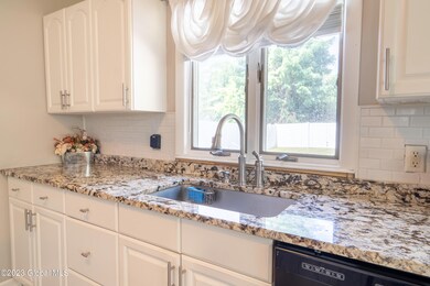 32 Acorn Ave, Rensselaer, NY 12144 - photo 6