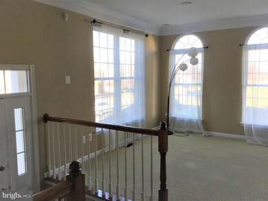 25249 Nesting Square, Chantilly, VA 20152 - photo 4