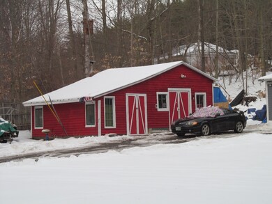 629 Hanover St, Claremont, NH 03743 - photo 2