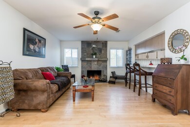 04-living room