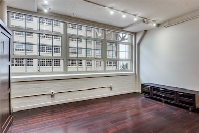 Montgomery Plaza unit 1311, Fort Worth, TX 76107 - photo 4