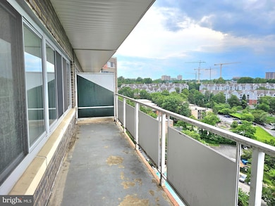 The Pavilion on the Park unit 1410, Alexandria, VA 22304 - photo 4