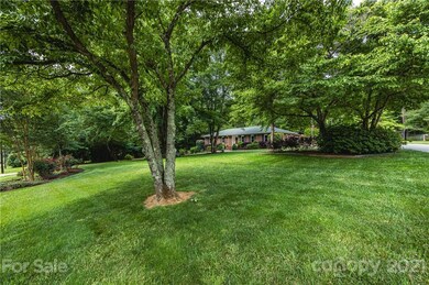 Breathtaking front yard!
