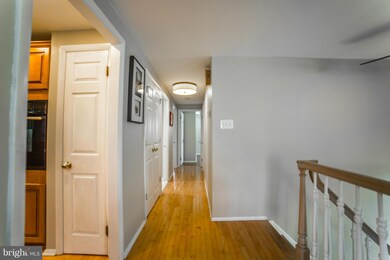 4416 Middle Ridge Dr, Fairfax, VA 22033 - photo 6