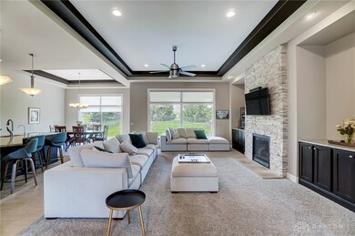 Wow!  What a true great room. This room has a tray