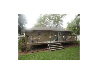 The back of the house offers this nice huge deck.