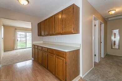 1667 Ridgeview Dr, Wickliffe, OH 44092 - photo 6