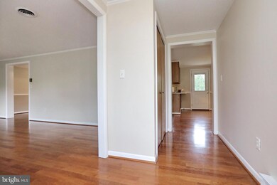 4655 Pickeral St, White Plains, MD 20695 - photo 6