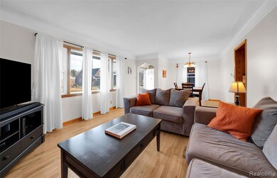 15560 Charles R Ave, Eastpointe, MI 48021 - photo 4