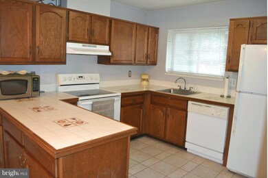 15287 Forest Grove Dr, Woodbridge, VA 22191 - photo 5