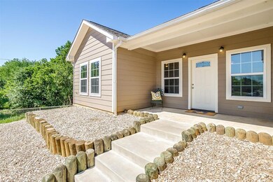 1105 Sarah Ln, Cleburne, TX 76031 - photo 4