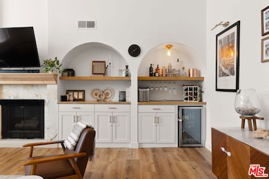 14521 Benefit St unit 307, Sherman Oaks, CA 91403 - photo 2