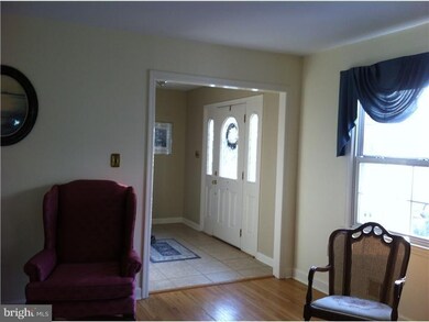 127 Cypress Dr, East Windsor, NJ 08520 - photo 2