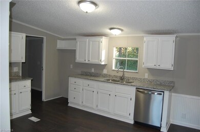 1317 Foxburrow Rd, Asheboro, NC 27205 - photo 5