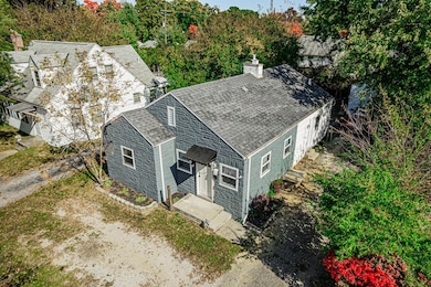 924 s james rd 027