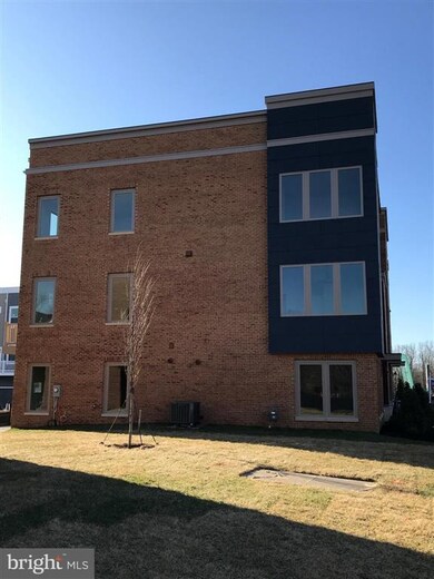 9091 Power House Rd, Lorton, VA 22079 - photo 3