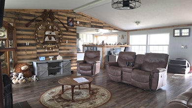 775 E Apache St, Medford, OK 73759 - photo 5